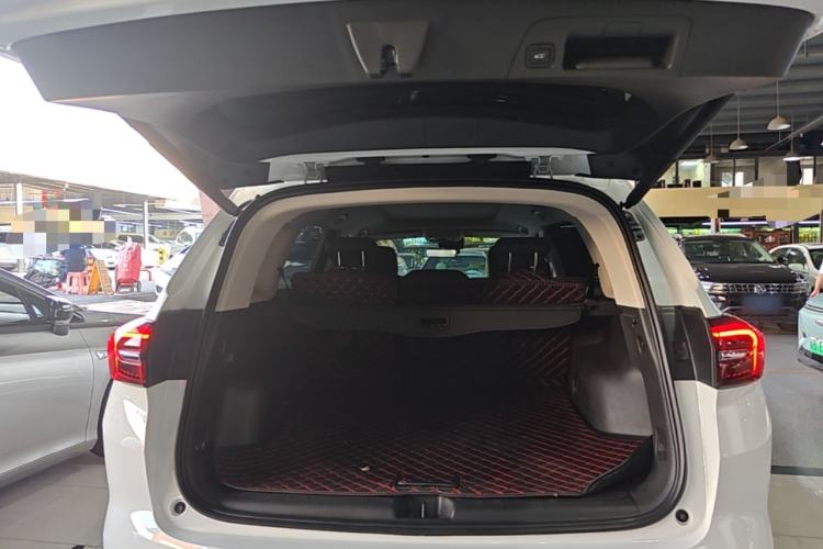Used Buick Envision 2022 Encore Plus 652T Five-Seat Luxury Model Trunk