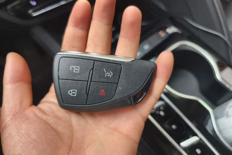 Used Buick Envision 2022 Encore Plus 652T Five-Seat Luxury Model Vehicle Key