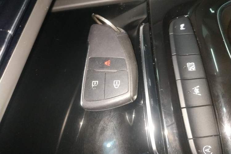 Used Buick Envision 2022 Facelift Encore S 552T Two-Wheel-Drive Luxury Model Vehicle Key