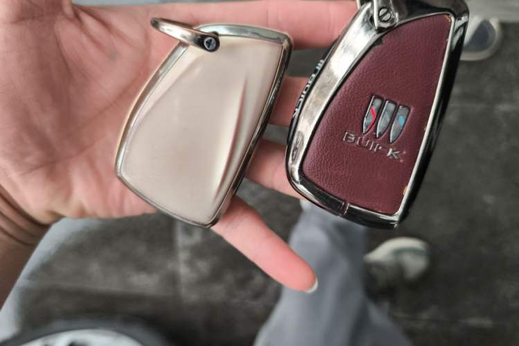 Used Buick Envision 2022 Encore S 552T Two-Wheel-Drive Luxury Model Vehicle Key