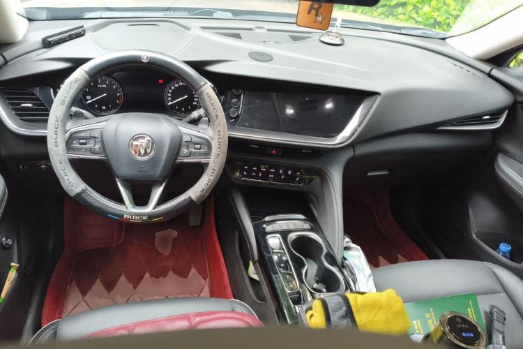Used Buick Envision 2022 Encore Plus 652T Five-Seat Luxury Model Center Console
