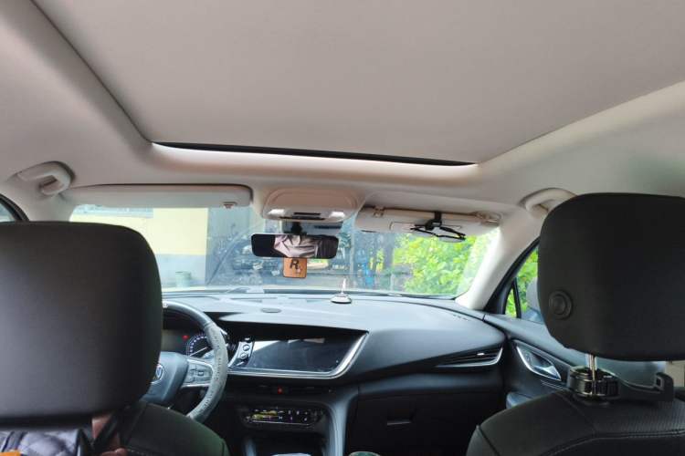 Used Buick Envision 2022 Encore Plus 652T Five-Seat Luxury Model Headliner