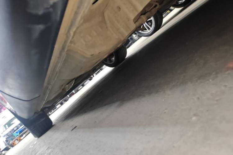 Used Buick Envision 2022 Encore Plus 652T Five-Seat Luxury Model Left Side Sill