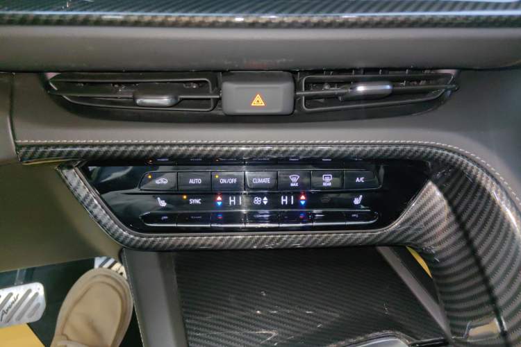 Used Buick Envision 2023 Encore Plus 652T Five-Seat All-Wheel-Drive Luxury Model Audio And AC Panel