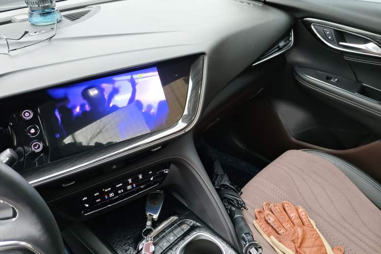 Used Buick Envision 2023 Encore S 552T Two-Wheel Drive Luxury Model Audio And AC Panel