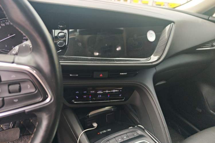 Used Buick Envision 2023 Encore Plus 652T Five-Seat Luxury Model Audio And AC Panel