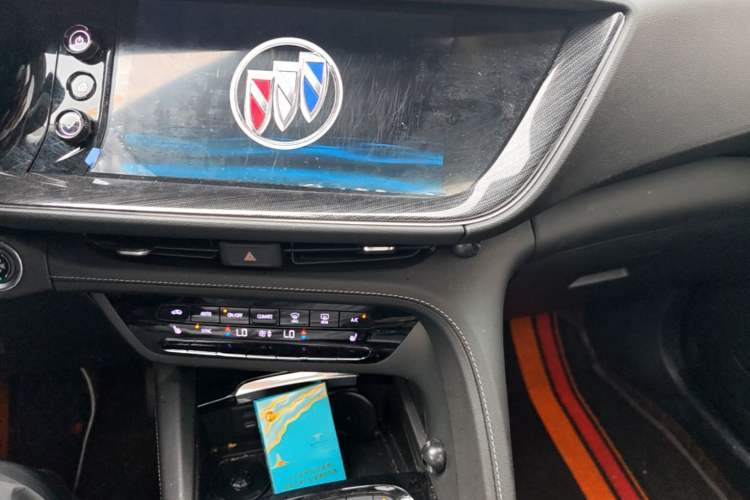 Used Buick Envision 2023 Encore Plus 652T Five-Seat Luxury Model Audio And AC Panel