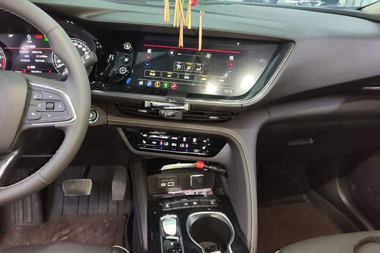 Used Buick Envision 2023 Encore Plus 652T Five-Seat Luxury Model Audio And AC Panel