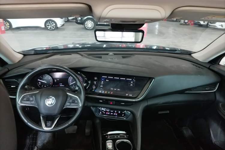 Used Buick Envision 2023 Encore Plus 652T Five-Seat Luxury Model Center Console