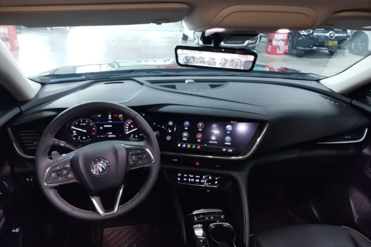 Used Buick Envision 2023 Encore Plus 652T Five-Seat Luxury Model Center Console