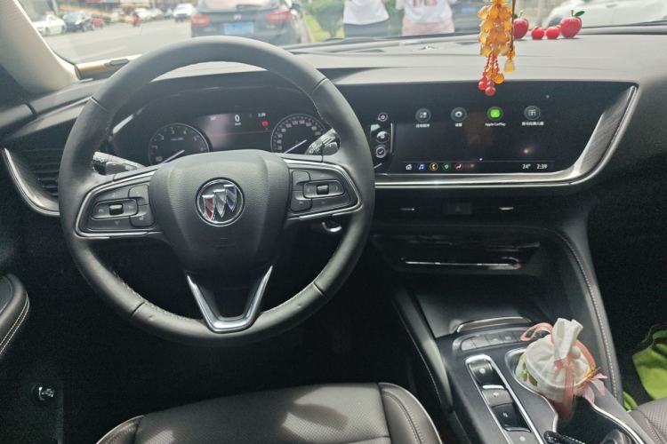 Used Buick Envision 2023 Encore Plus 652T Five-Seat Luxury Model Center Console