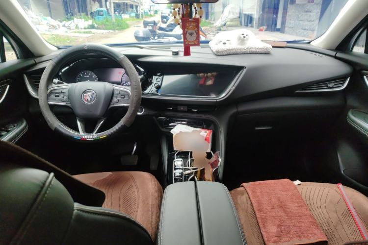 Used Buick Envision 2023 Encore Plus 652T Five-Seat All-Wheel-Drive Luxury Model Center Console