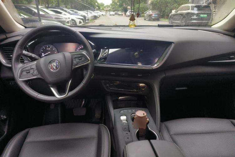 Used Buick Envision 2023 Encore Plus 652T Five-Seat Luxury Model Center Console