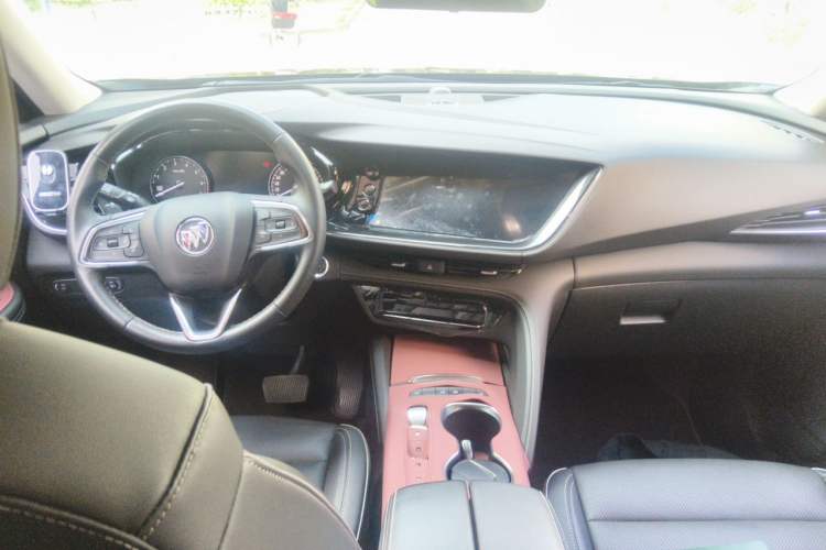 Used Buick Envision 2023 Encore Plus 652T Five-Seat Luxury Model Center Console
