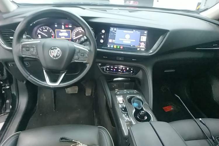 Used Buick Envision 2023 Encore Plus 652T Five-Seat Luxury Model Center Console