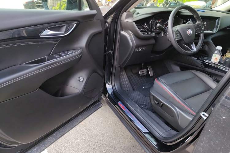 Used Buick Envision 2023 Encore S GS Four-Wheel Drive Sport Model Driver Seat