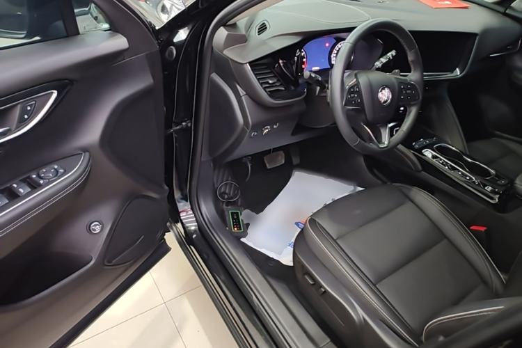 Used Buick Envision 2023 Encore Plus 652T Five-Seat Luxury Model Driver Seat