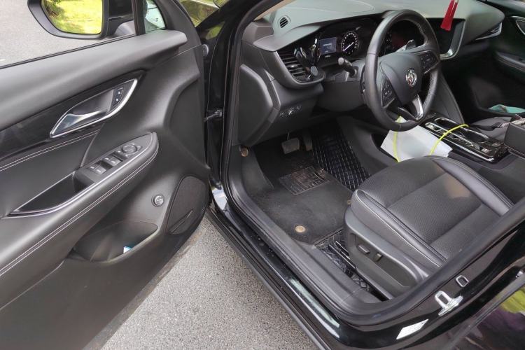 Used Buick Envision 2023 Encore S 652T Two-Wheel-Drive Luxury Model Driver Seat