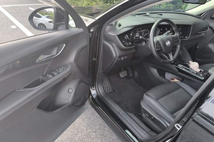 Used Buick Envision 2023 Encore Plus 652T Five-Seat Luxury Model Driver Seat