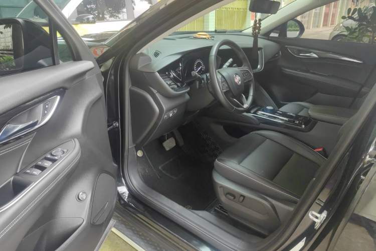 Used Buick Envision 2023 Encore Plus 652T Five-Seat Luxury Model Driver Seat