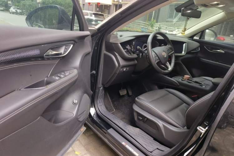 Used Buick Envision 2023 Encore Plus 652T Five-Seat Luxury Model Driver Seat