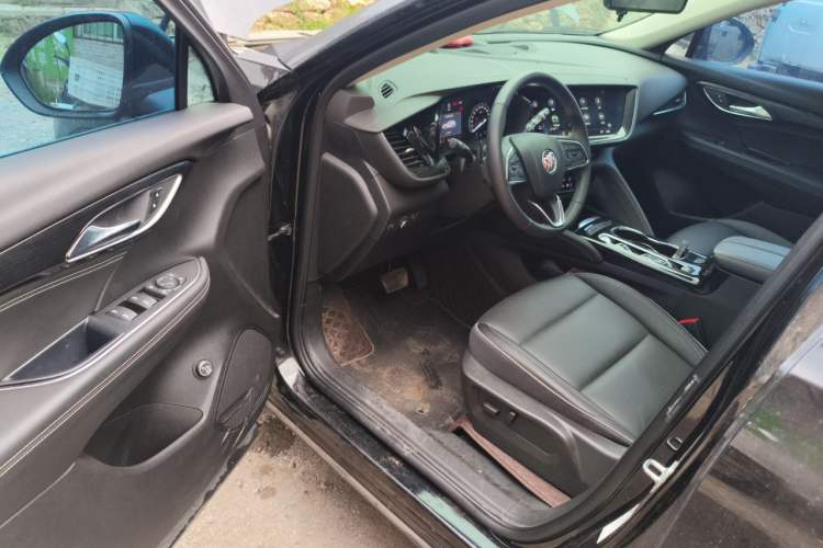 Used Buick Envision 2023 Encore Plus 652T Five-Seat Luxury Model Driver Seat