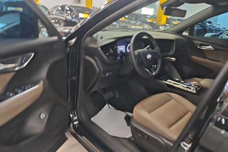 Used Buick Envision 2023 Encore Plus 652T Five-Seat Luxury Model Driver Seat
