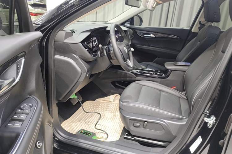Used Buick Envision 2023 Encore Plus 652T Five-Seat Luxury Model Driver Seat