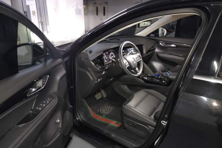 Used Buick Envision 2023 Encore Plus 652T Five-Seat Luxury Model Driver Seat
