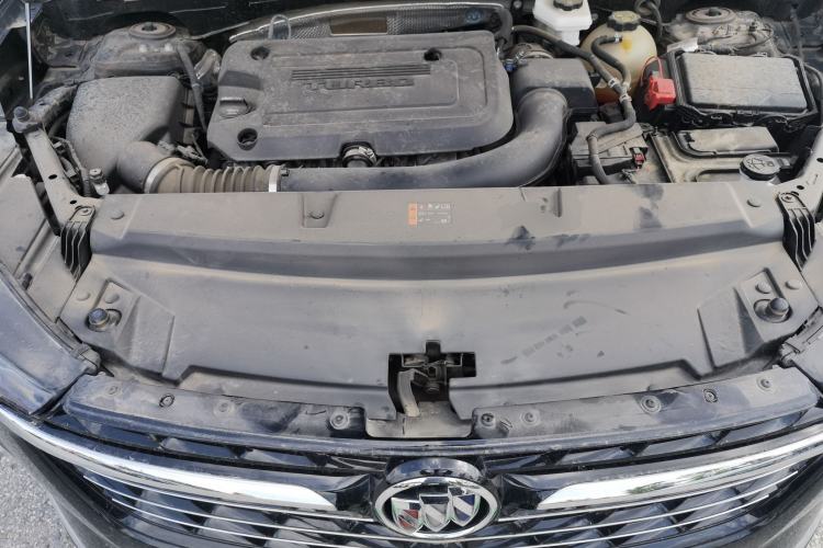 Used Buick Envision 2023 Encore Plus 652T Five-Seat Luxury Model Engine Bay