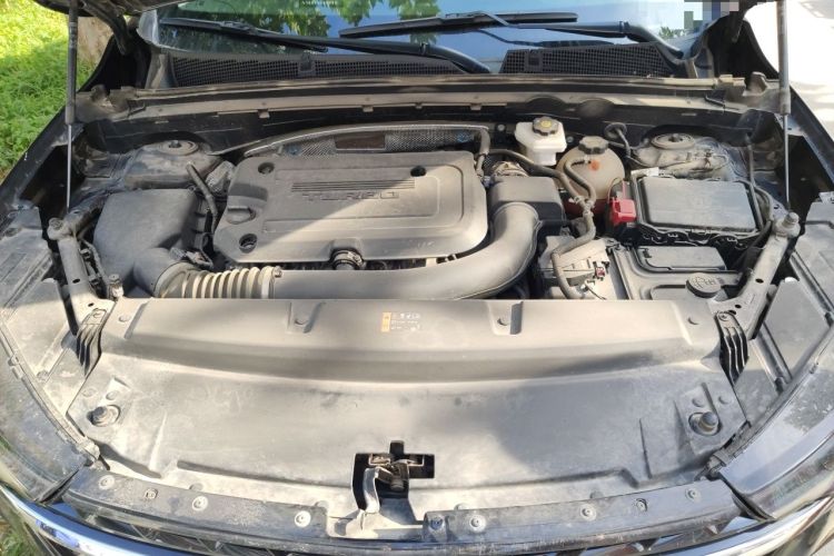Used Buick Envision 2023 Encore Plus 652T Five-Seat All-Wheel-Drive Luxury Model Engine Bay