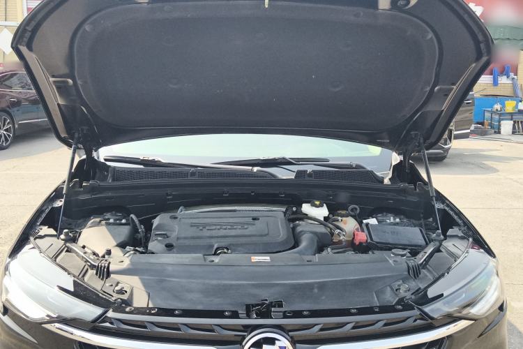 Used Buick Envision 2023 Encore Plus 652T Five-Seat Luxury Model Engine Bay