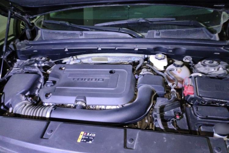 Used Buick Envision 2023 Encore Plus 652T Five-Seat Luxury Model Engine Bay
