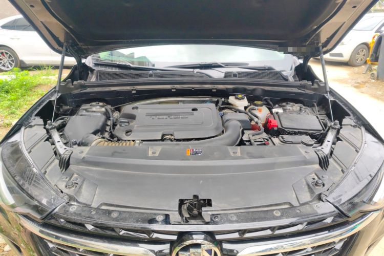 Used Buick Envision 2023 Encore Plus 652T Five-Seat All-Wheel-Drive Luxury Model Engine Bay