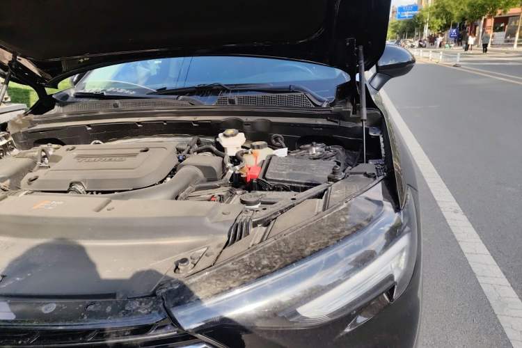 Used Buick Envision 2023 Encore S GS Four-Wheel Drive Sport Model Engine Bay Left