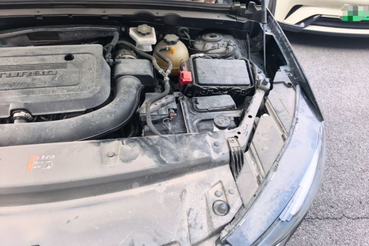 Used Buick Envision 2023 Encore Plus 652T Five-Seat Luxury Model Engine Bay Left