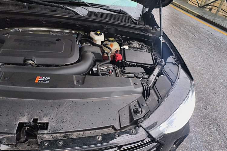 Used Buick Envision 2023 Encore S GS Four-Wheel Drive Sport Model Engine Bay Left