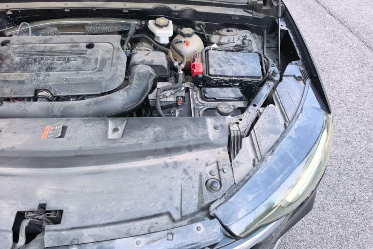 Used Buick Envision 2023 Encore Plus 652T Five-Seat Luxury Model Engine Bay Left