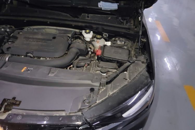 Used Buick Envision 2023 Encore Plus 652T Five-Seat Luxury Model Engine Bay Left