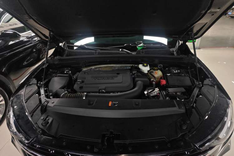 Used Buick Envision 2023 Encore Plus 652T Five-Seat Luxury Model Engine Bay