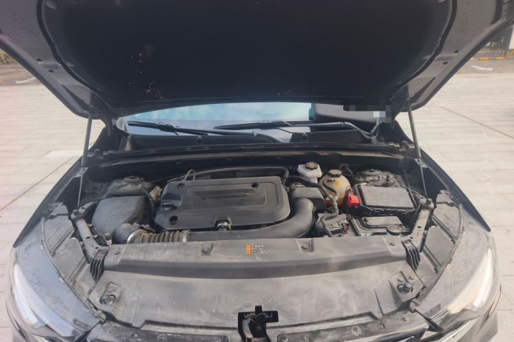 Used Buick Envision 2023 Encore Plus 652T Five-Seat All-Wheel-Drive Luxury Model Engine Bay