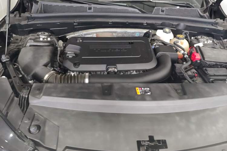 Used Buick Envision 2023 Encore Plus 652T Five-Seat All-Wheel-Drive Luxury Model Engine Bay