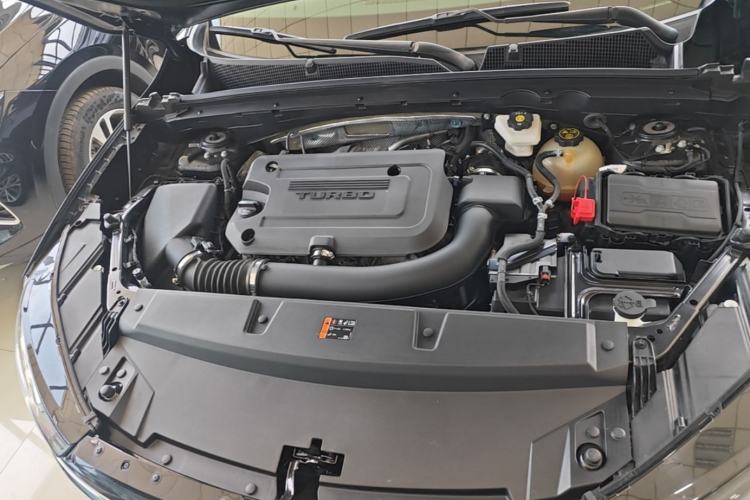 Used Buick Envision 2023 Encore Plus 652T Five-Seat Luxury Model Engine Bay
