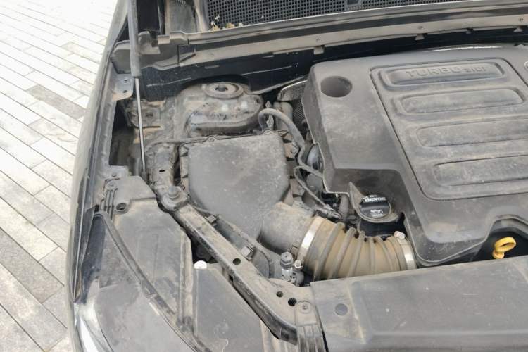 Used Buick Envision 2023 Encore S 552T Two-Wheel Drive Luxury Model Engine Bay Right