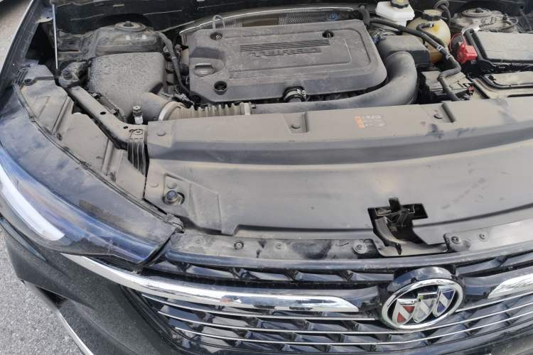 Used Buick Envision 2023 Encore Plus 652T Five-Seat Luxury Model Engine Bay Right
