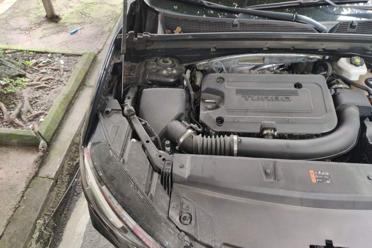 Used Buick Envision 2023 Encore Plus 652T Five-Seat Luxury Model Engine Bay Right