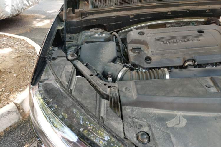 Used Buick Envision 2023 Encore Plus 652T Five-Seat Luxury Model Engine Bay Right
