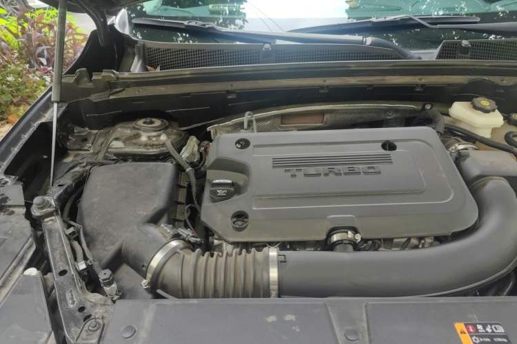 Used Buick Envision 2023 Encore Plus 652T Five-Seat Luxury Model Engine Bay Right
