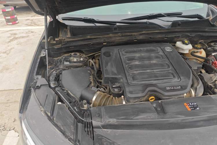 Used Buick Envision 2023 Encore S 552T Two-Wheel Drive Luxury Model Engine Bay Right