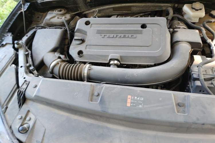 Used Buick Envision 2023 Encore S 652T Two-Wheel-Drive Luxury Model Engine Bay Right